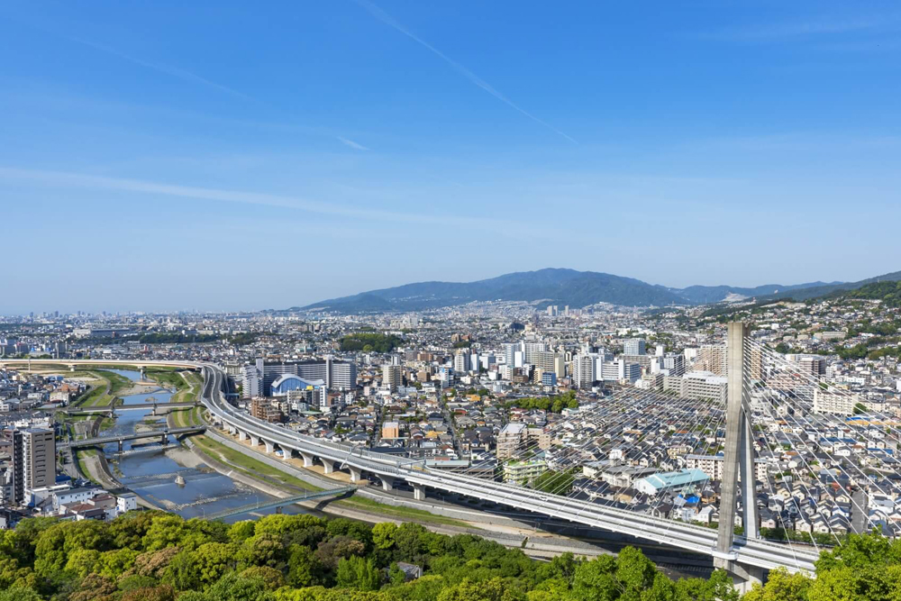 豊中市で床の波打ち・フローリング浮きの原因と対策｜専門業者が解説