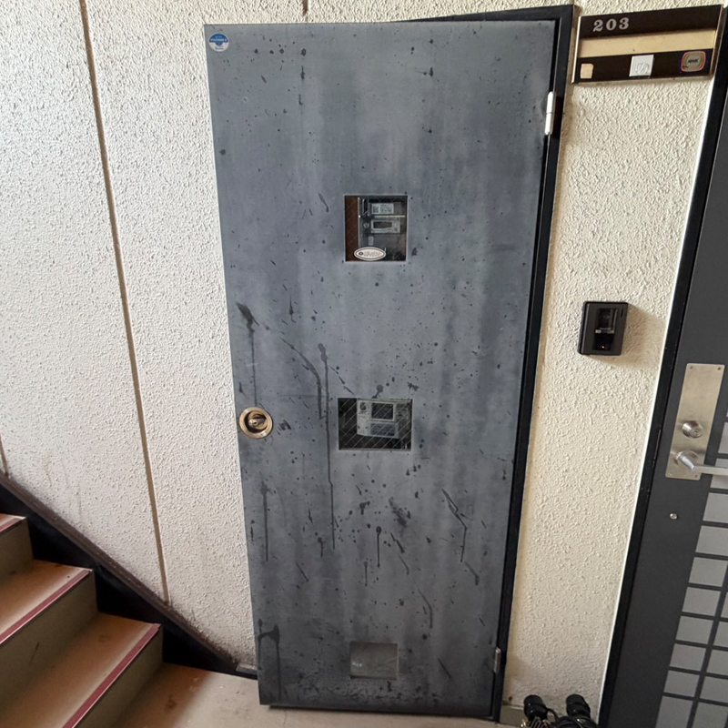 アパートのメーターボックス（PS扉）塗装